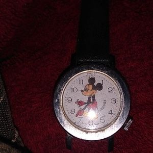 Mickey Mouse Watch Nodding Head